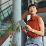 A women is talking about Tech