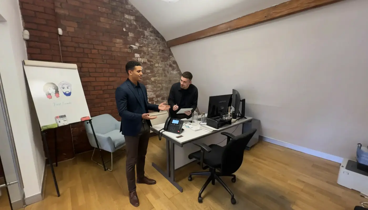 Business call routing dashboard with hunt groups and call queues